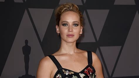 Jennifer Lawrence Opens Up About Her Nude Photos。